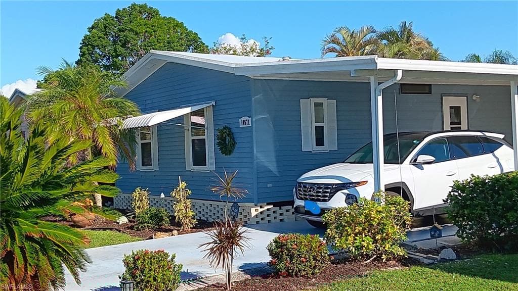 10571 Wales Loop, Bonita Springs, FL 34135-4