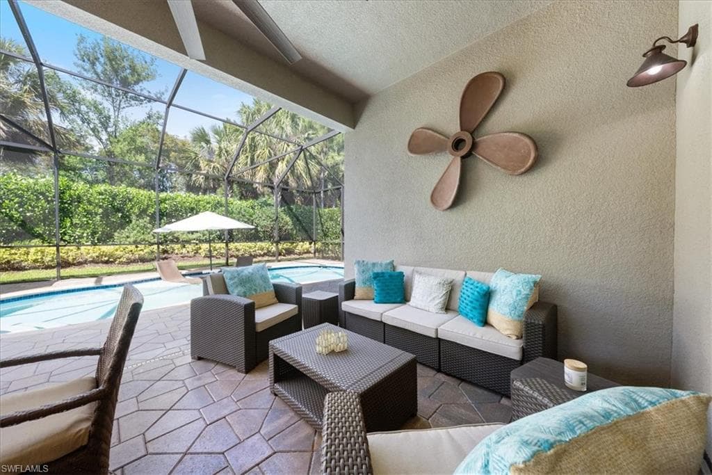 4662 Kensington Cir, Naples, FL 34119-12