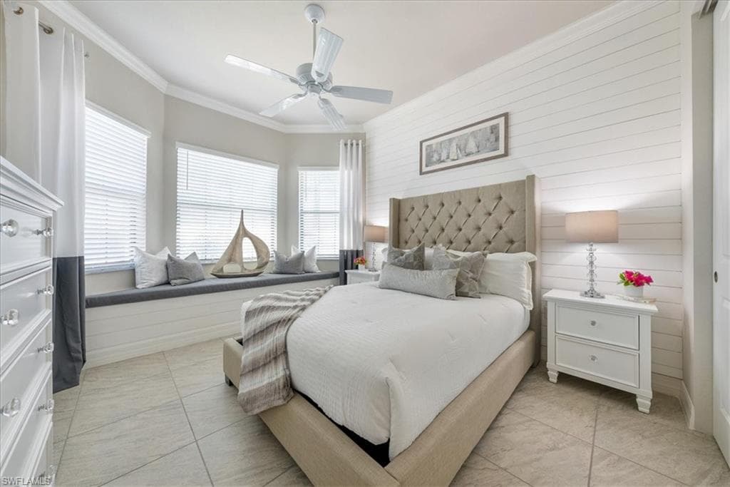 4662 Kensington Cir, Naples, FL 34119-13