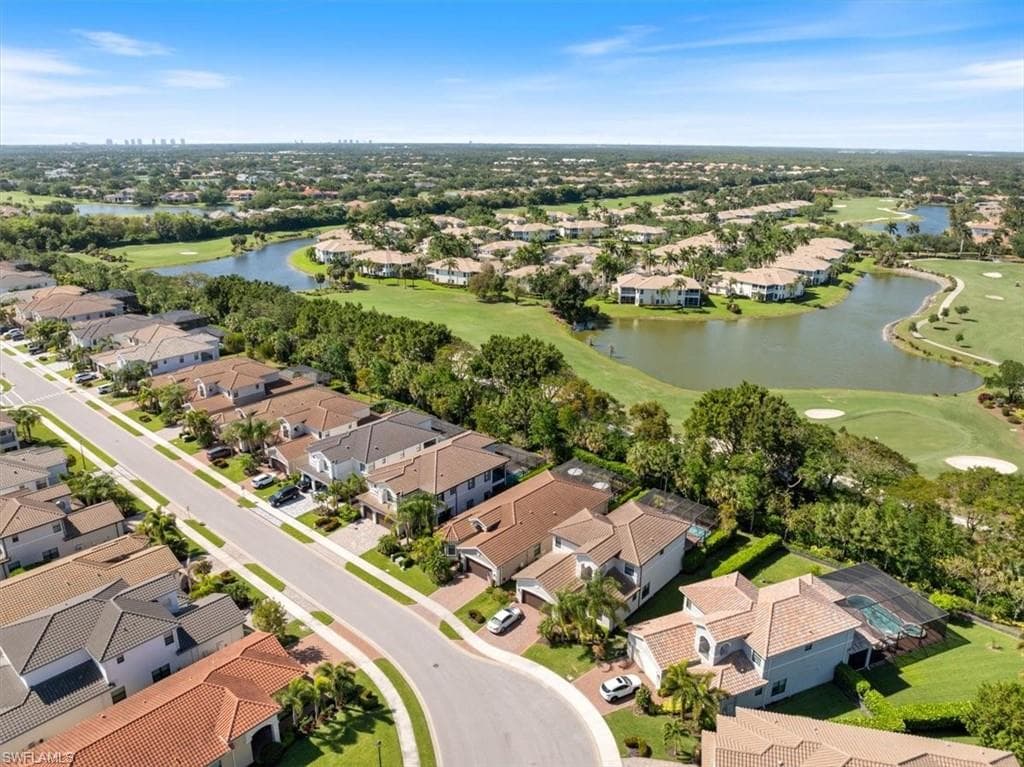 4662 Kensington Cir, Naples, FL 34119-22