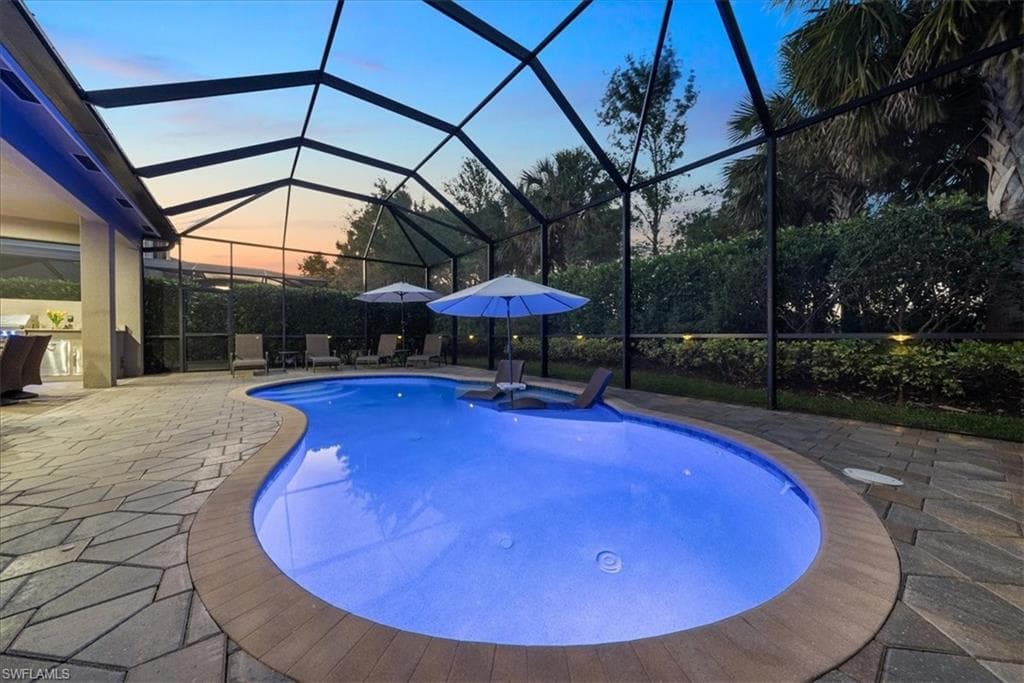 4662 Kensington Cir, Naples, FL 34119-7