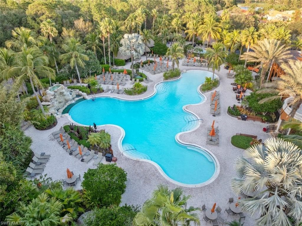 8949 Malibu St 305, Naples, FL 34113-4