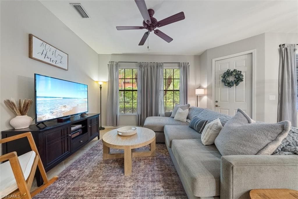 8949 Malibu St 305, Naples, FL 34113-6