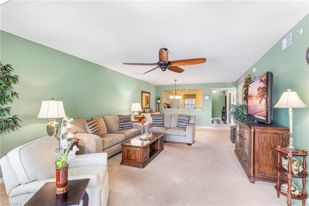 9610 Victoria Ln 208d, Naples, FL 34109-10