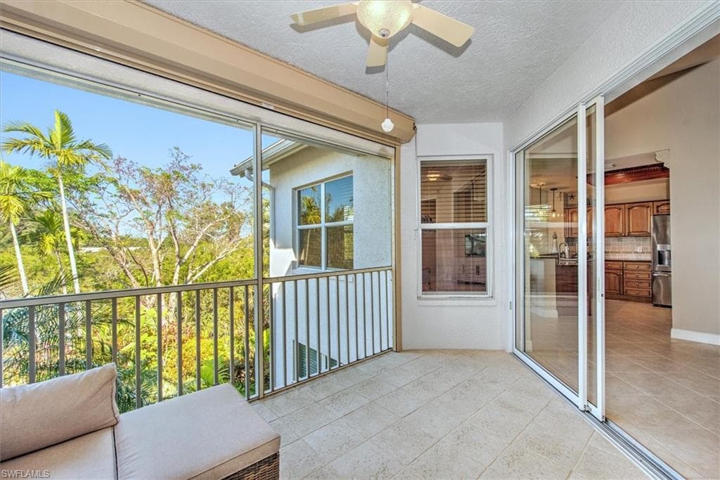 8375 Whisper Trace Ln M203, Naples, FL 34114-9
