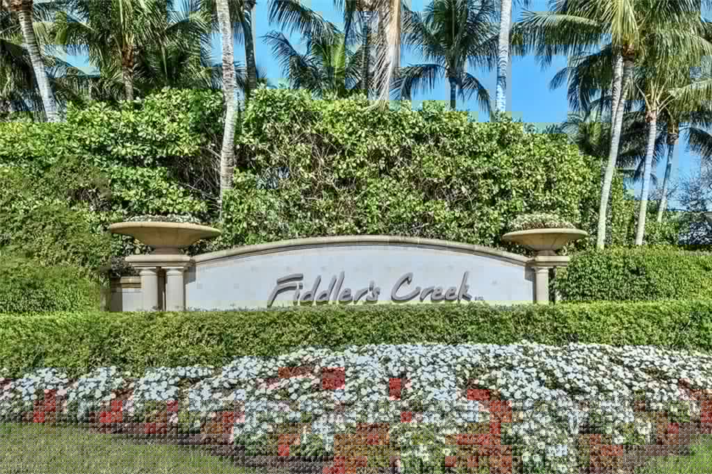 8375 Whisper Trace Ln M203, Naples, FL 34114-3