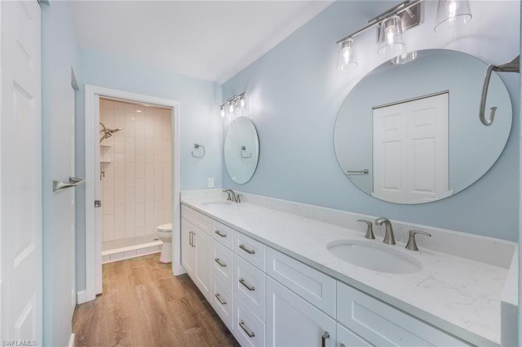 774 Wiggins Lake Dr 203, Naples, FL 34110-15