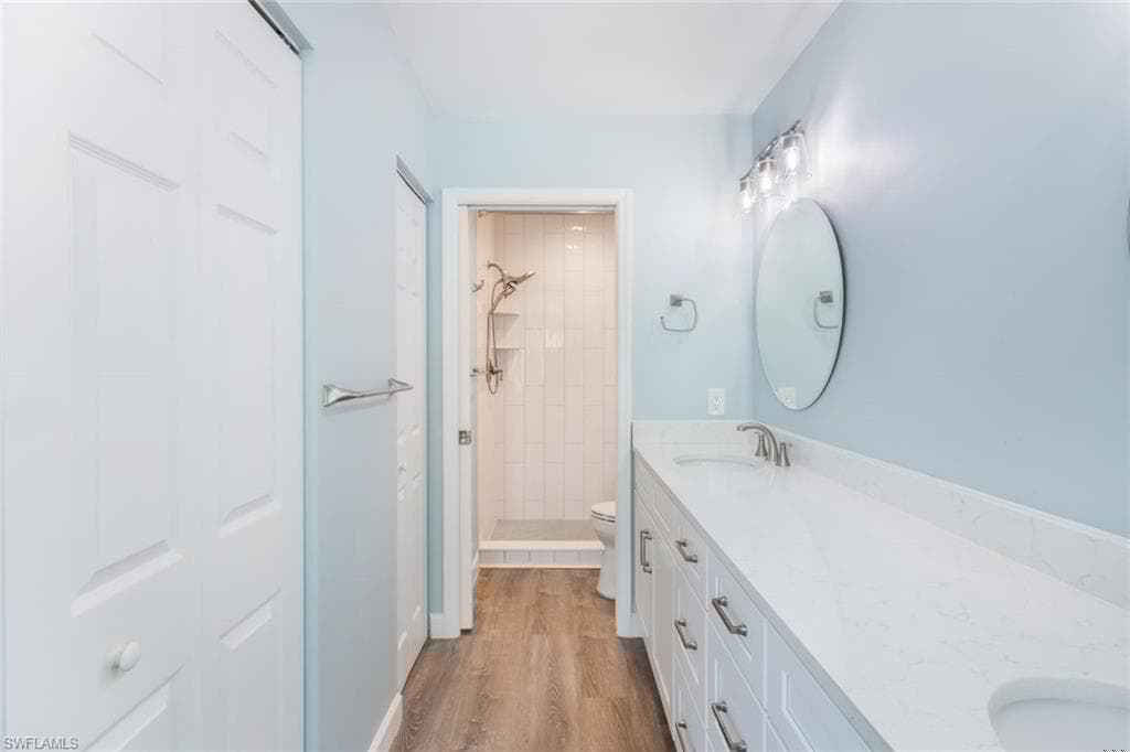 774 Wiggins Lake Dr 203, Naples, FL 34110-16