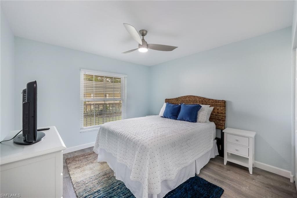 774 Wiggins Lake Dr 203, Naples, FL 34110-18