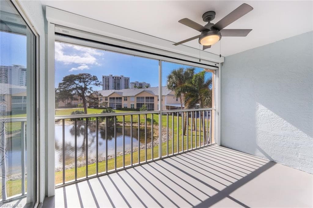 774 Wiggins Lake Dr 203, Naples, FL 34110-22