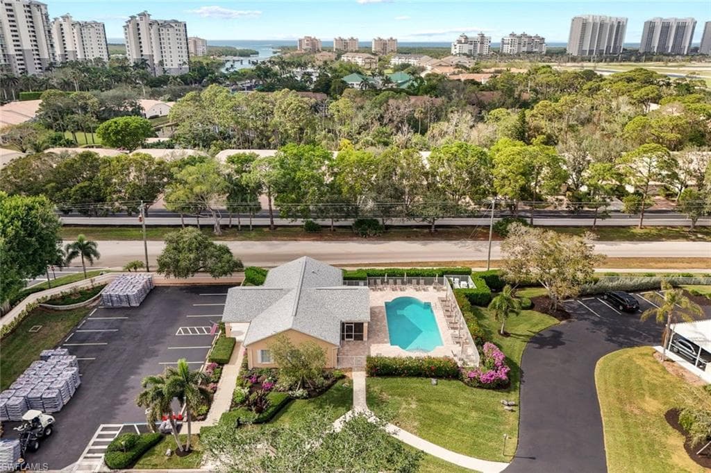 774 Wiggins Lake Dr 203, Naples, FL 34110-32