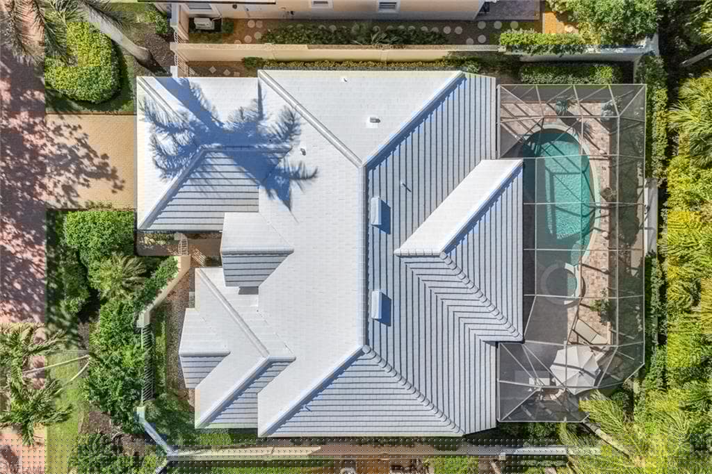 353 Carlton Pl 33, Naples, FL 34108-33