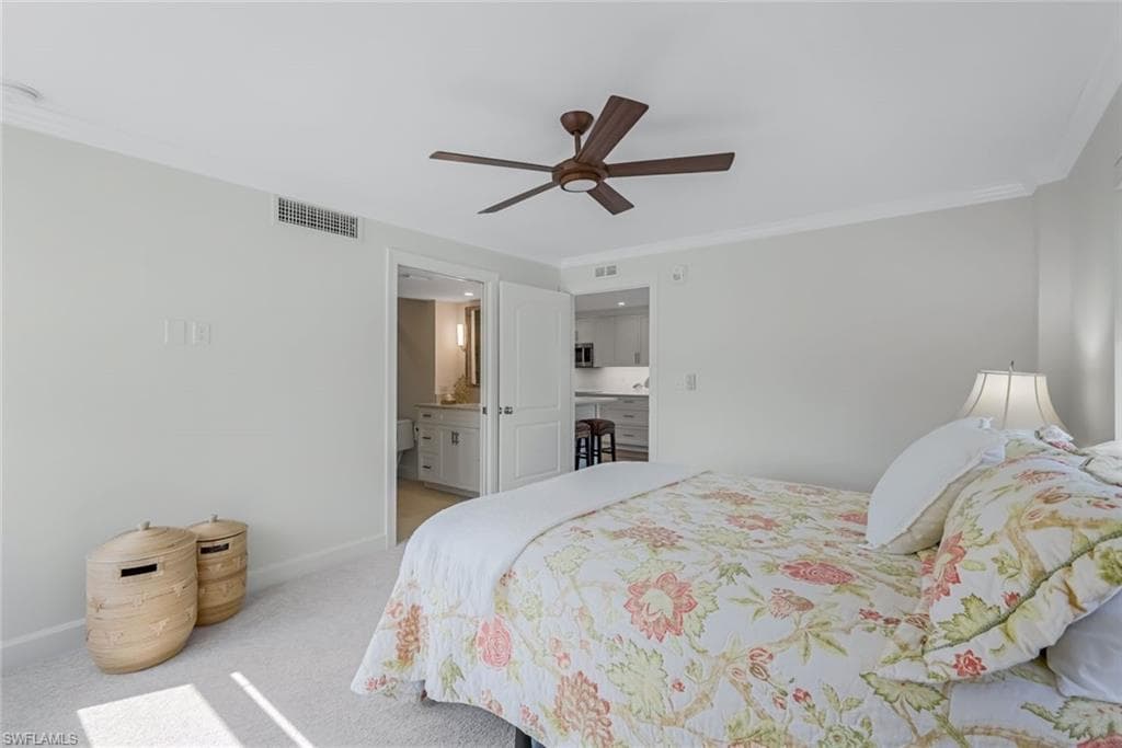 2011 Gulf Shore Blvd N 26, Naples, FL 34102-16