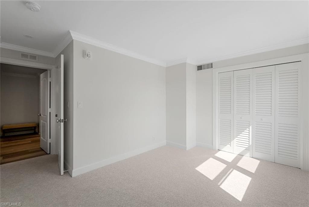 2011 Gulf Shore Blvd N 26, Naples, FL 34102-19