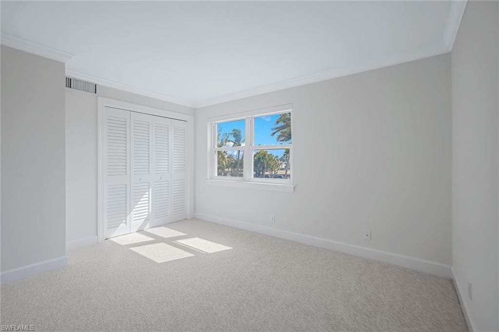 2011 Gulf Shore Blvd N 26, Naples, FL 34102-20