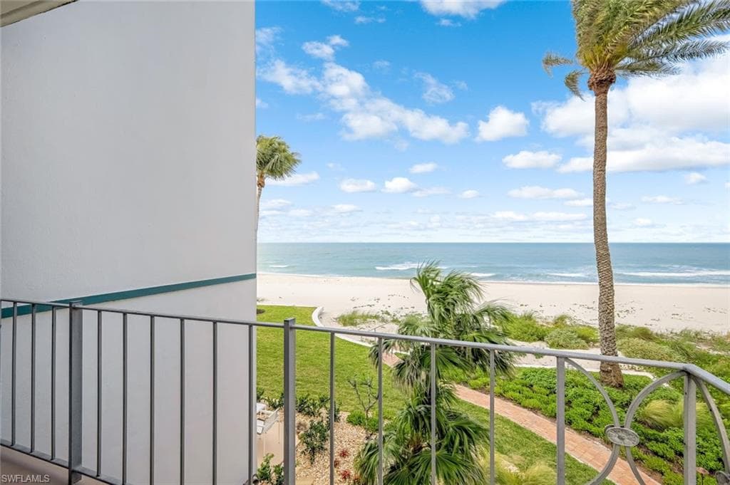 2011 Gulf Shore Blvd N 26, Naples, FL 34102-22