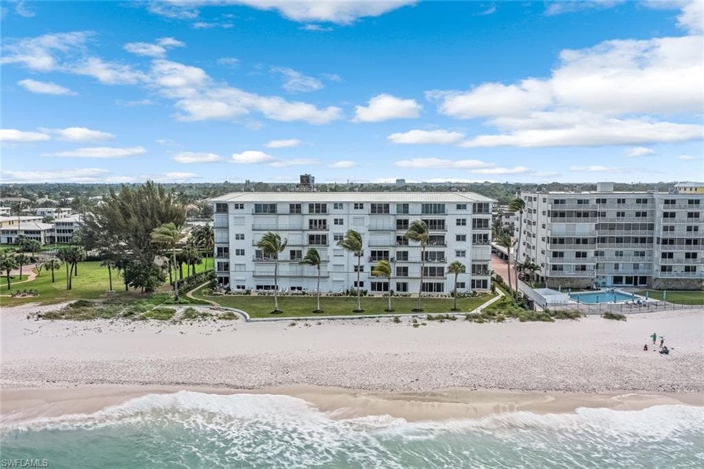 2011 Gulf Shore Blvd N 26, Naples, FL 34102-28