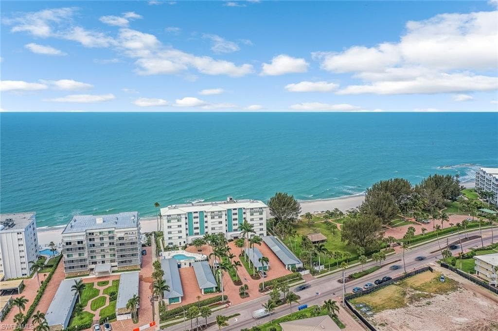 2011 Gulf Shore Blvd N 26, Naples, FL 34102-30