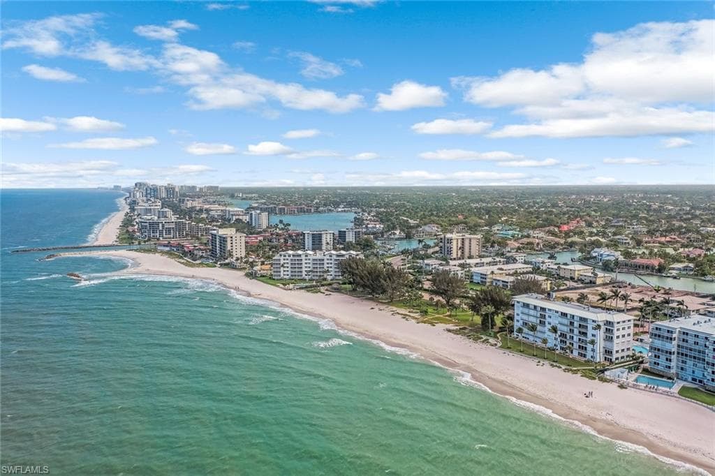 2011 Gulf Shore Blvd N 26, Naples, FL 34102-31
