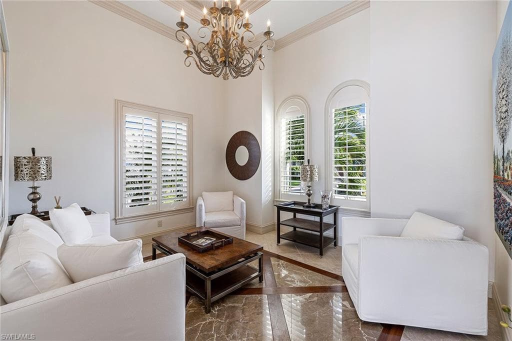 533 15th Ave S, Naples, FL 34102-8