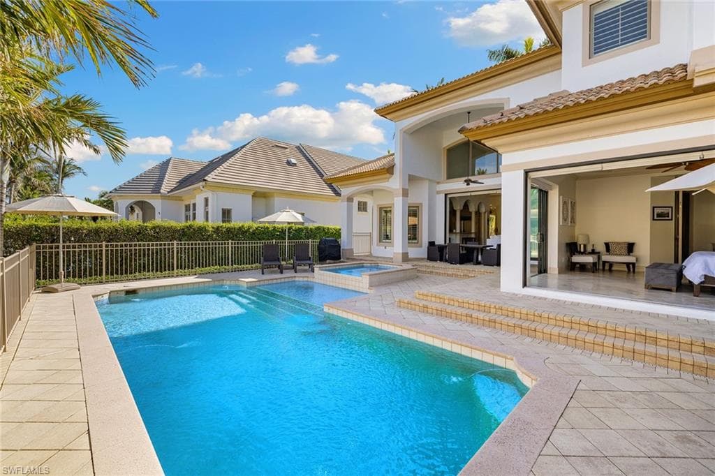 533 15th Ave S, Naples, FL 34102-22