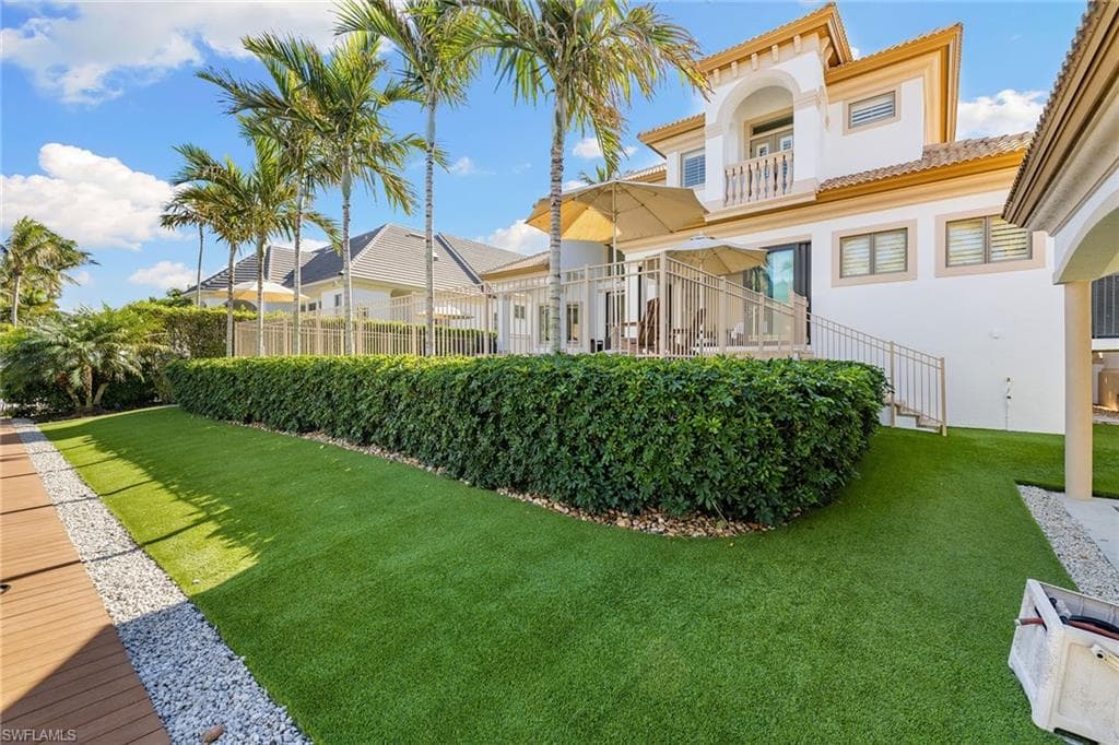 533 15th Ave S, Naples, FL 34102-24