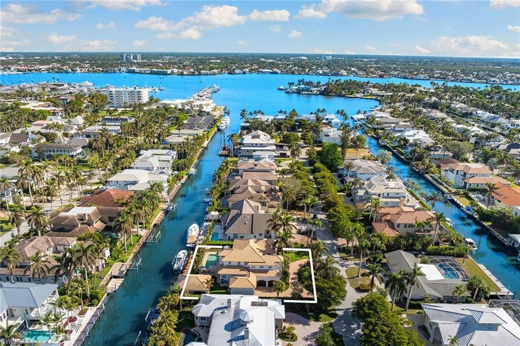 533 15th Ave S, Naples, FL 34102-30