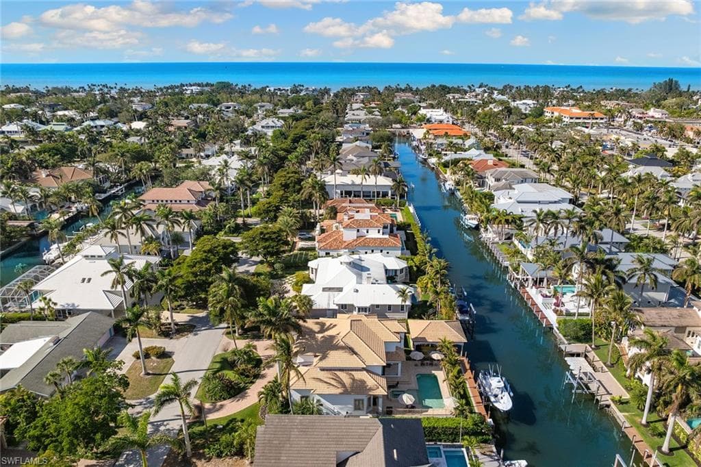 533 15th Ave S, Naples, FL 34102-31