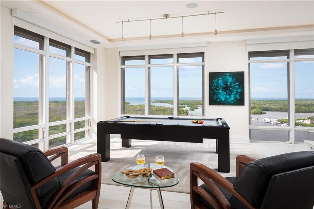 13105 Vanderbilt Dr Ph-n, Naples, FL 34110-11