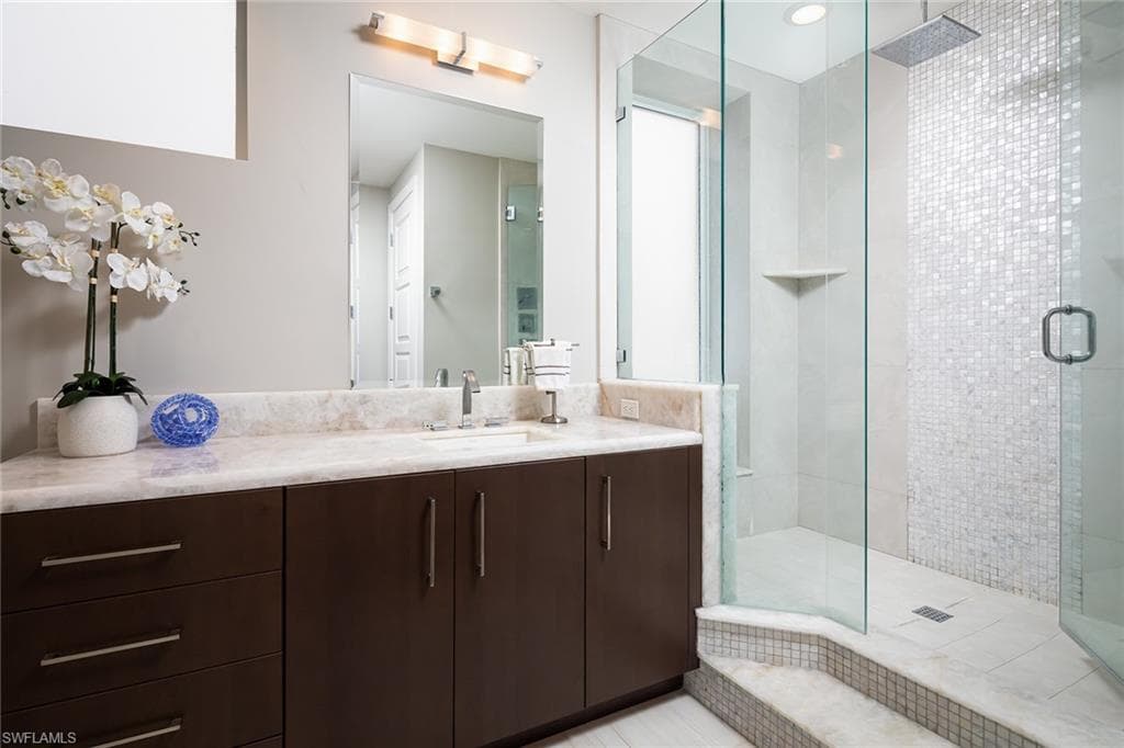 13105 Vanderbilt Dr Ph-n, Naples, FL 34110-21