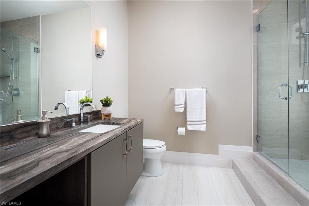 13105 Vanderbilt Dr Ph-n, Naples, FL 34110-27