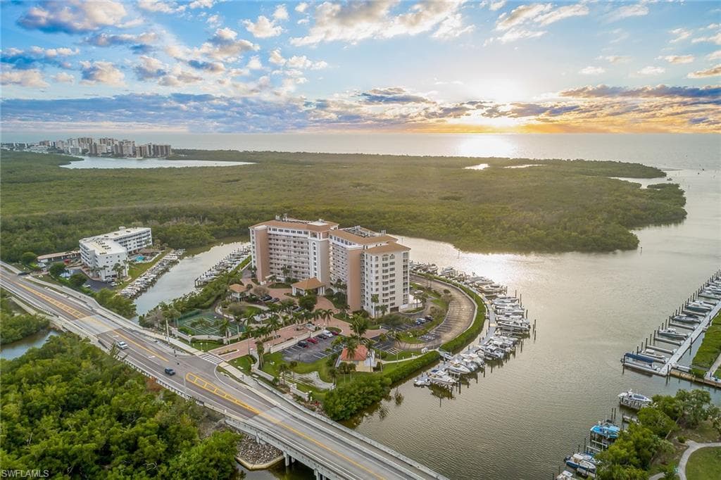 13105 Vanderbilt Dr Ph-n, Naples, FL 34110-35