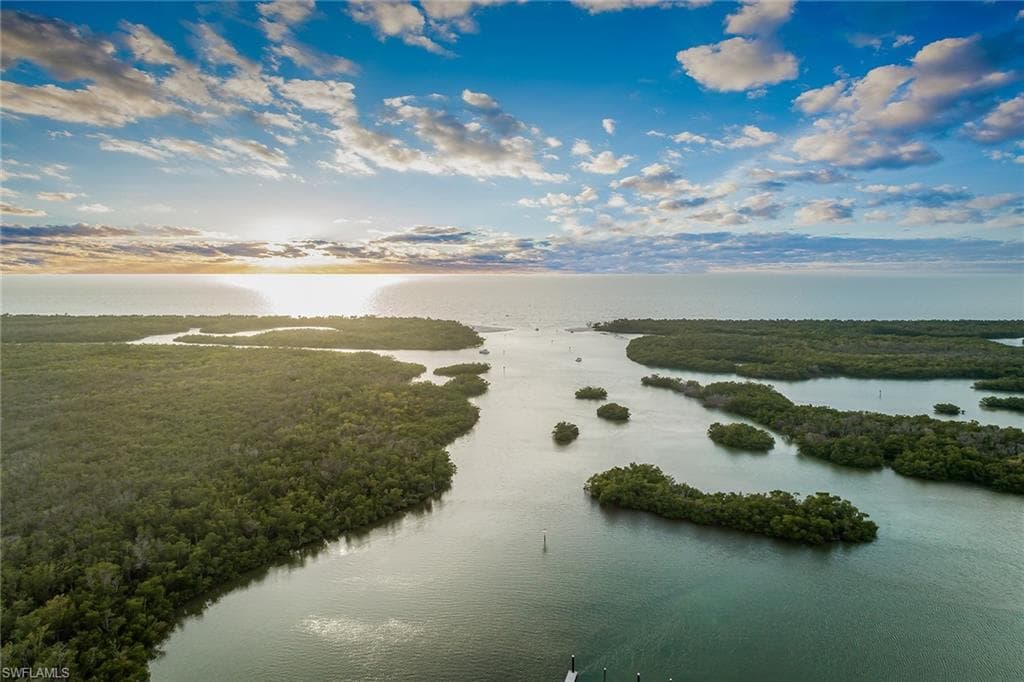 13105 Vanderbilt Dr Ph-n, Naples, FL 34110-36