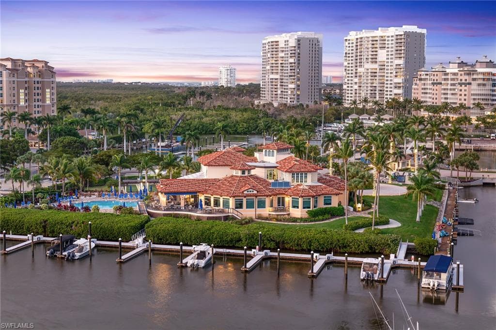 13105 Vanderbilt Dr Ph-n, Naples, FL 34110-38