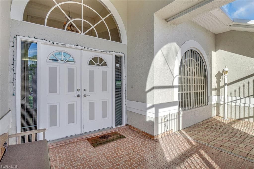 105 Ortona St, Lehigh Acres, FL 33936-4