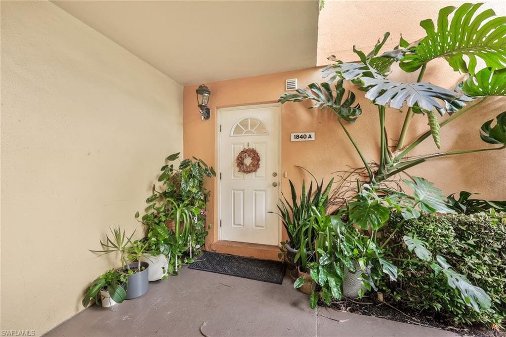 1840 Bald Eagle Dr 405a, Naples, FL 34105-21