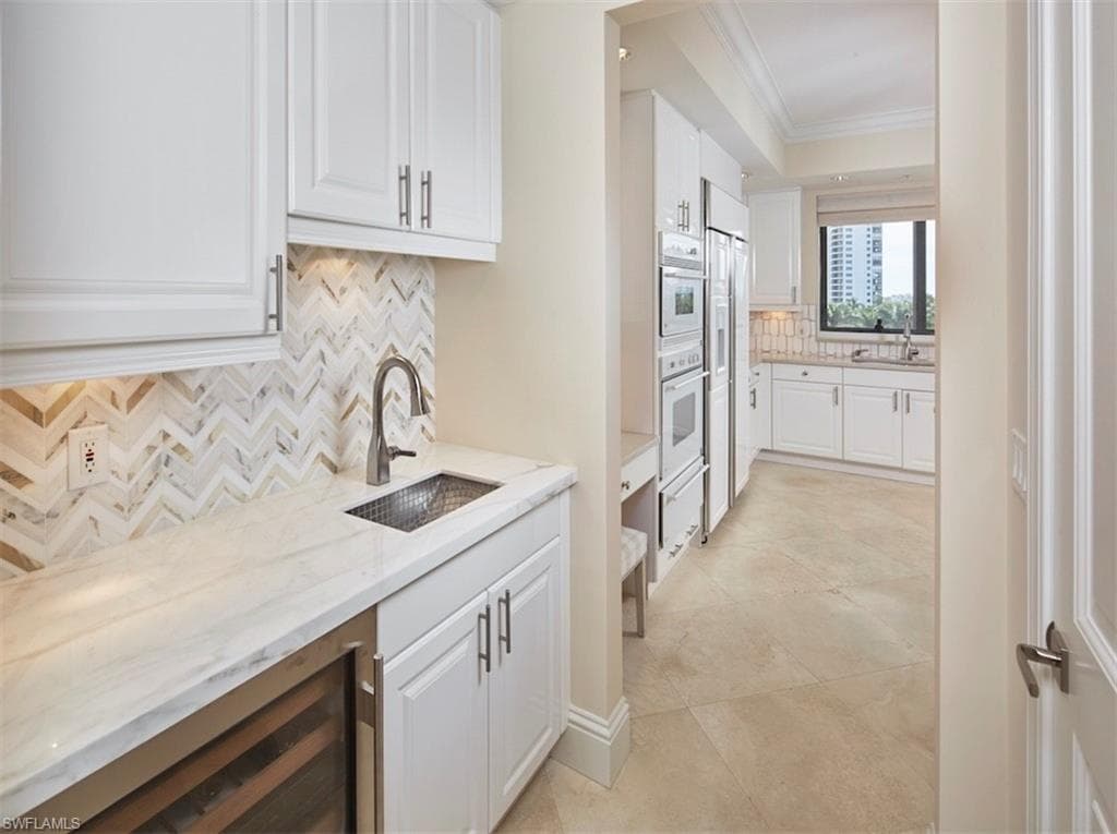 8787 Bay Colony Dr 501, Naples, FL 34108-7