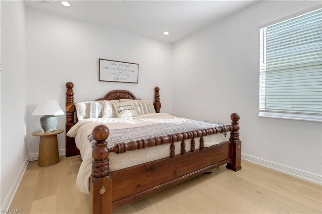 9241 Cayman Dr, Naples, FL 34114-18