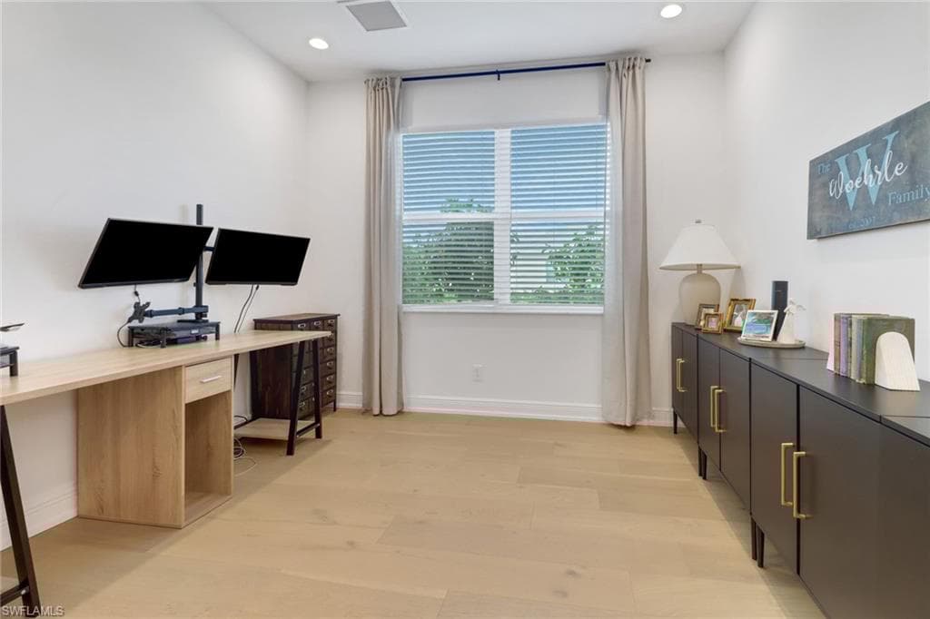 9241 Cayman Dr, Naples, FL 34114-22