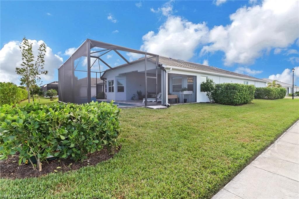 9241 Cayman Dr, Naples, FL 34114-31