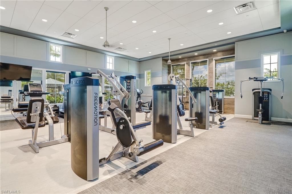 9241 Cayman Dr, Naples, FL 34114-43