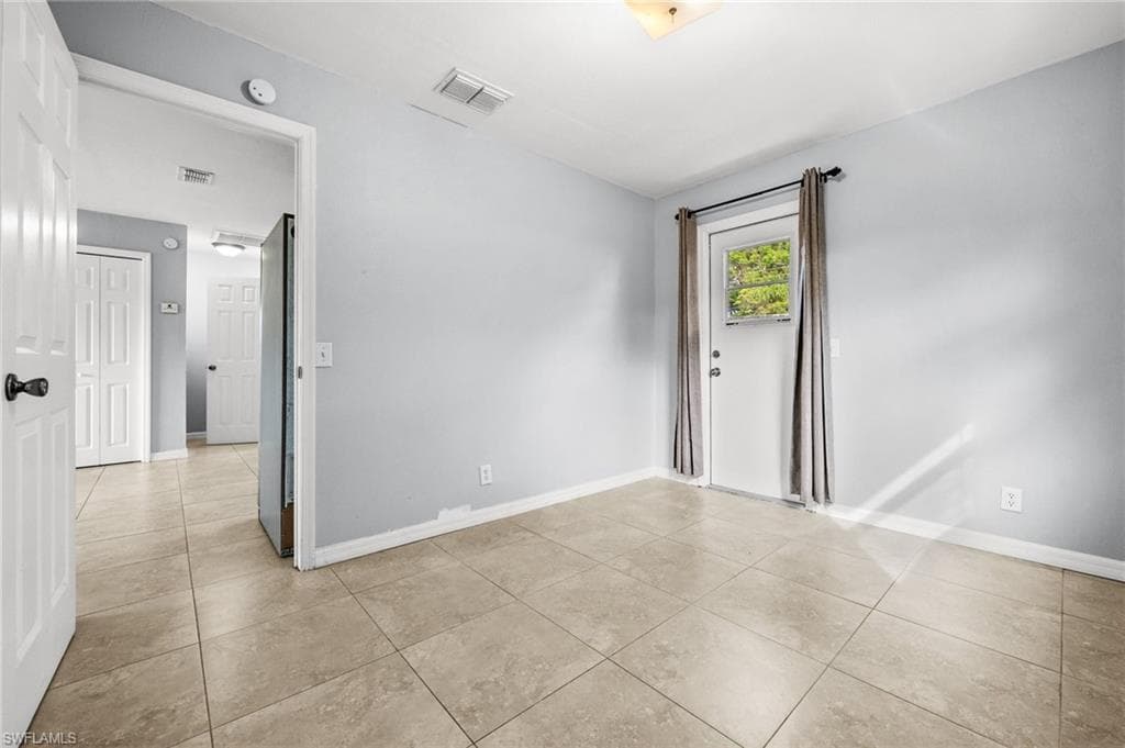 781 101st Ave N, Naples, FL 34108-12