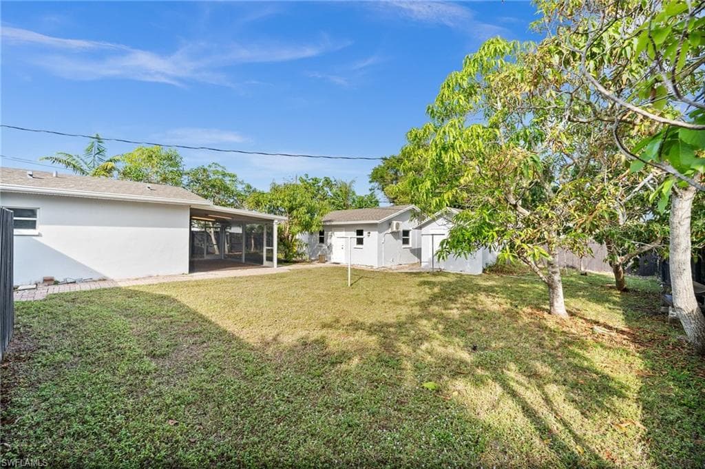 781 101st Ave N, Naples, FL 34108-29