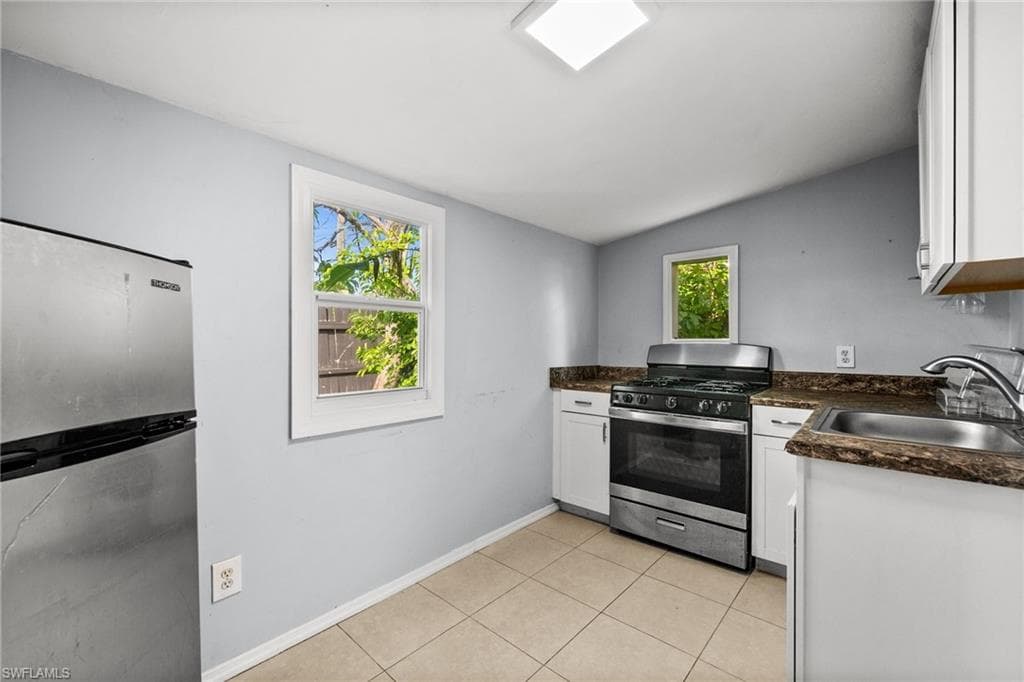 781 101st Ave N, Naples, FL 34108-34
