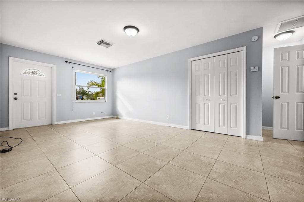 781 101st Ave N, Naples, FL 34108-7