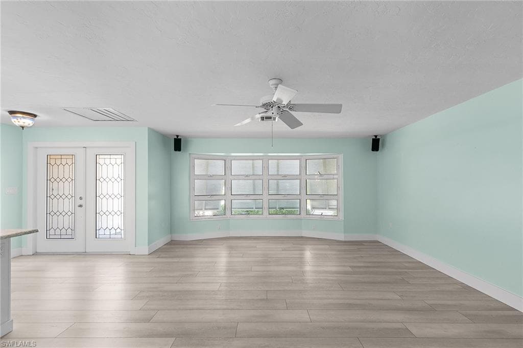 1486 13th Ave N, Naples, FL 34102-19