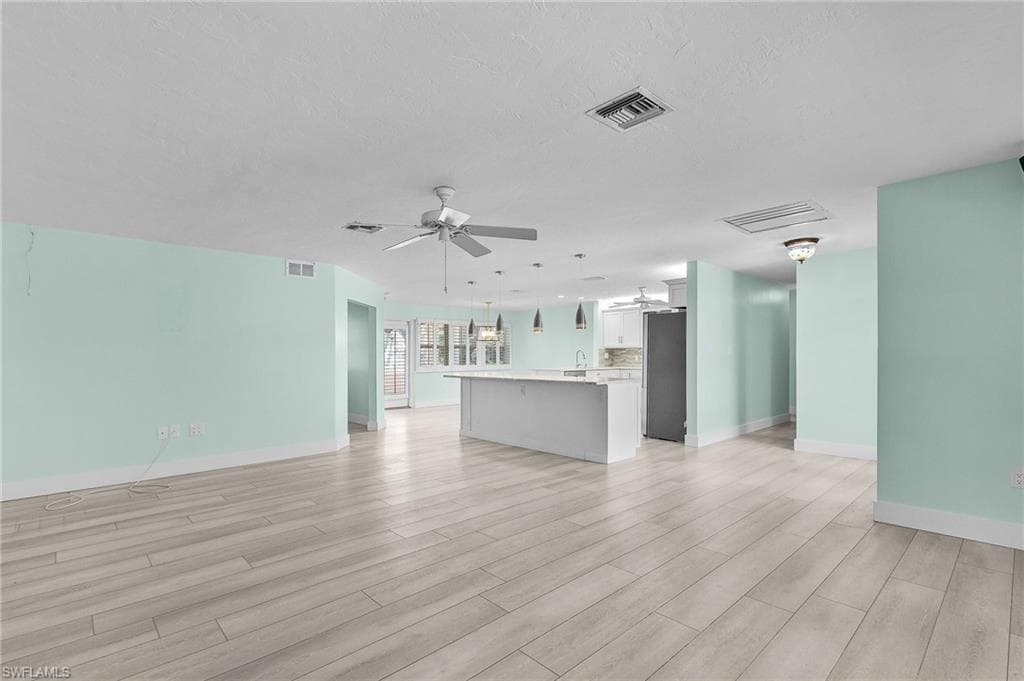 1486 13th Ave N, Naples, FL 34102-20
