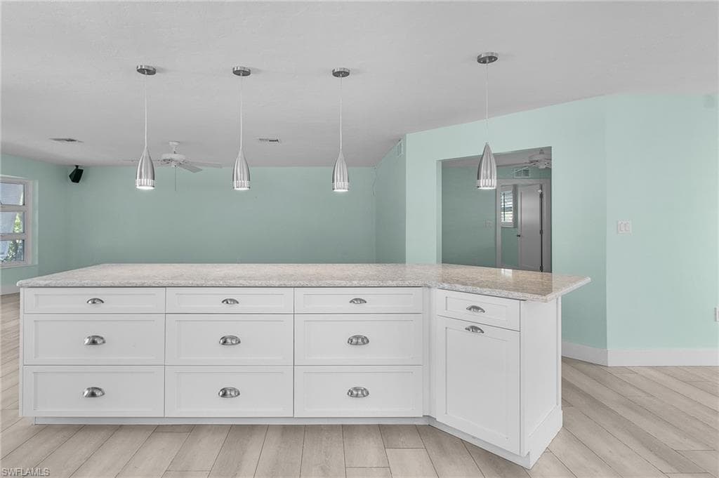 1486 13th Ave N, Naples, FL 34102-24