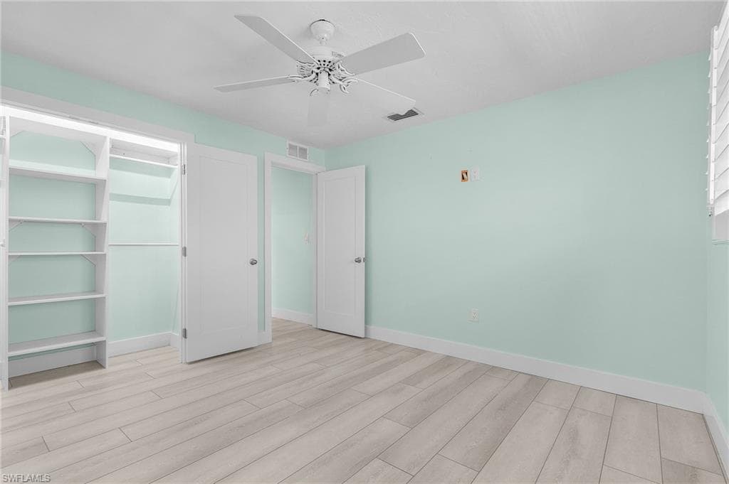 1486 13th Ave N, Naples, FL 34102-25