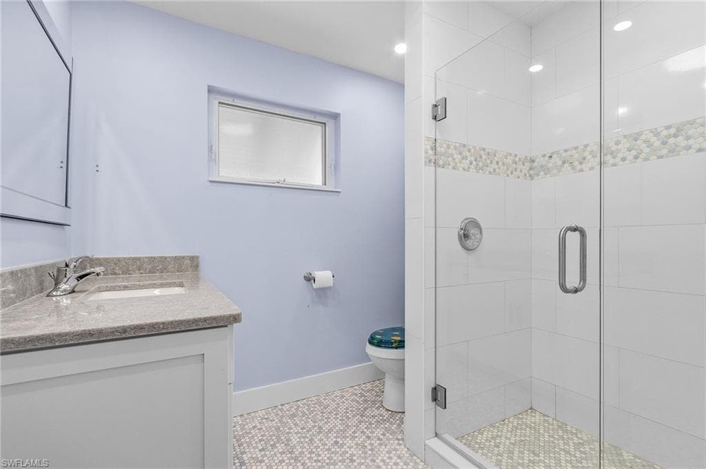 1486 13th Ave N, Naples, FL 34102-37